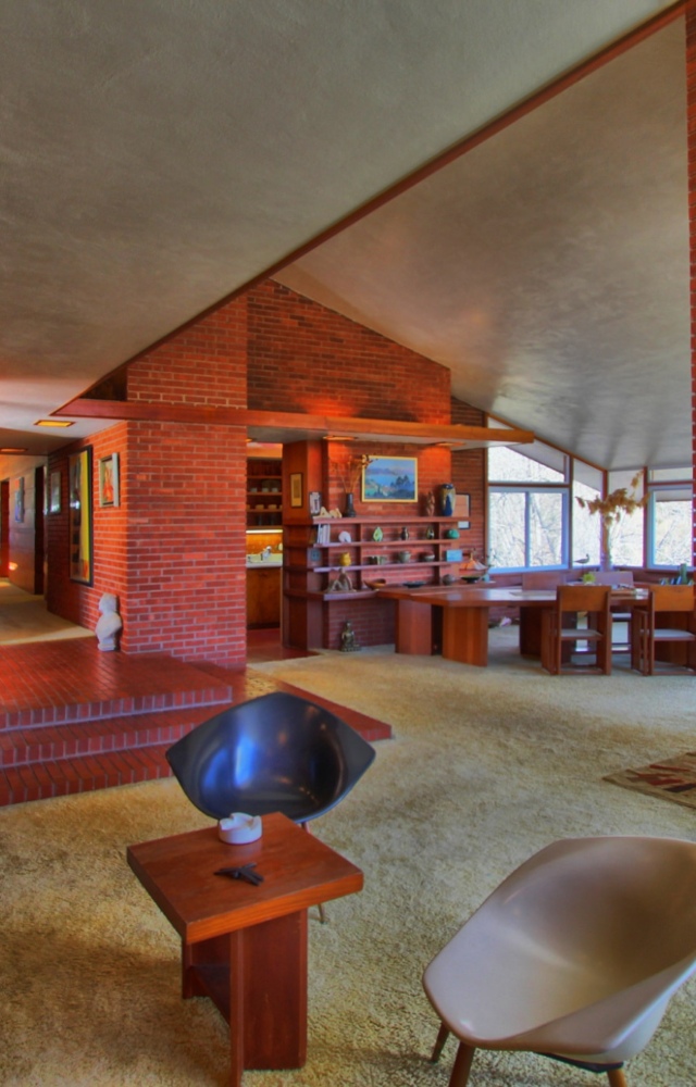 One of Only Seven Frank Lloyd Wright Usonian Houses in Iowa is For Sale ...