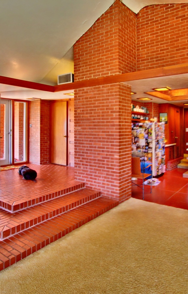 One of Only Seven Frank Lloyd Wright Usonian Houses in Iowa is For Sale ...