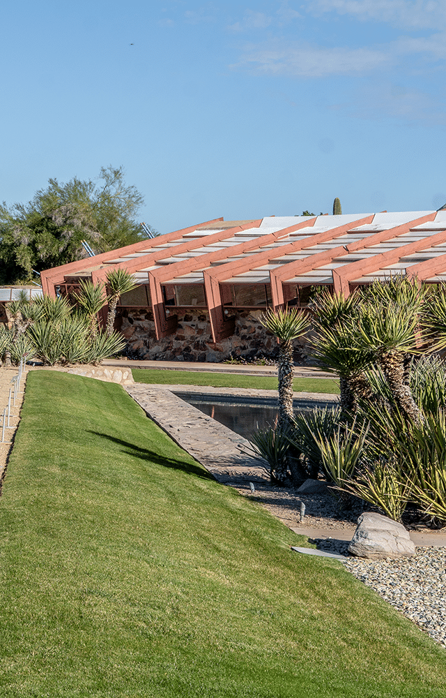 families on tour at Taliesin West